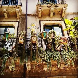 Degli Artisti Apartment