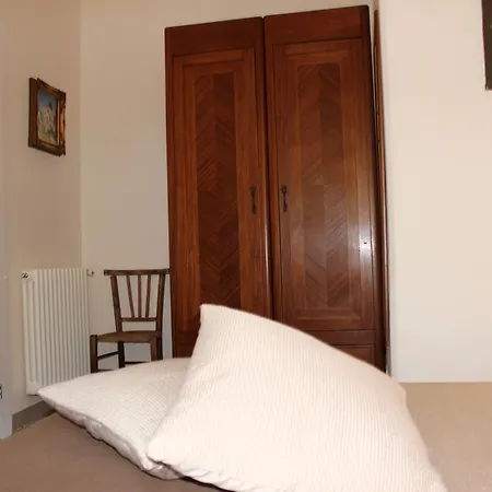 Degli Artisti Apartment