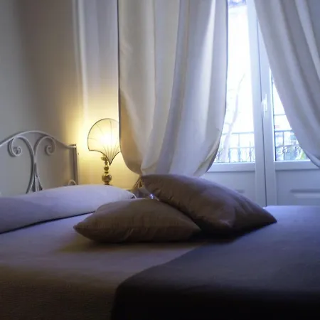 Degli Artisti Apartment *